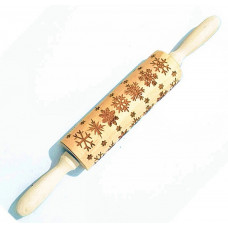 Деревяна скалка з різьбленим рельєфним малюнком для розкочування тіста. Візерунок сніжинки