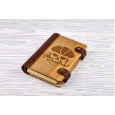 Блокнот Череп (морської) з натурального дерева і натуральної шкіри з застібкою магніт